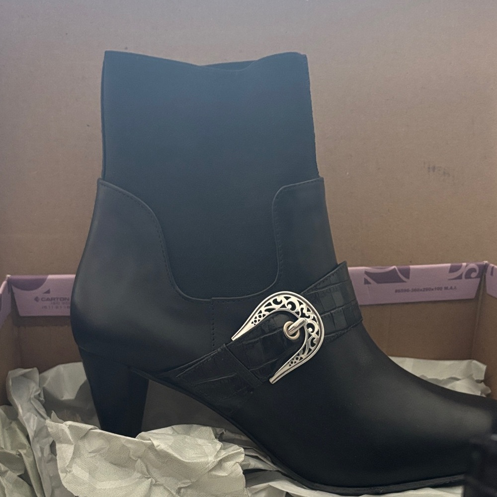 Brighton Rosita Black Women's Ankle Boots with Decorative Buckle size 7.5